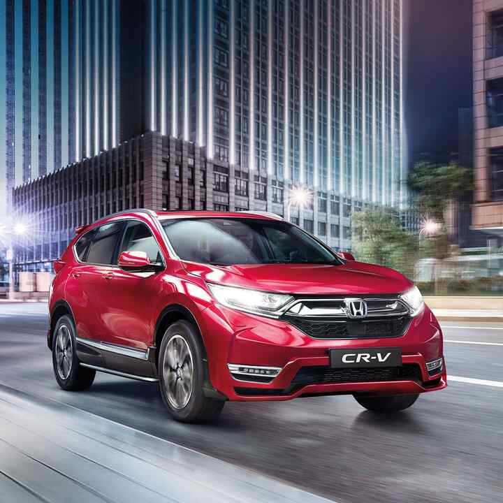 Tříčtvrtinový pohled zepředu na model Honda CR-V Hybrid se sadou Style