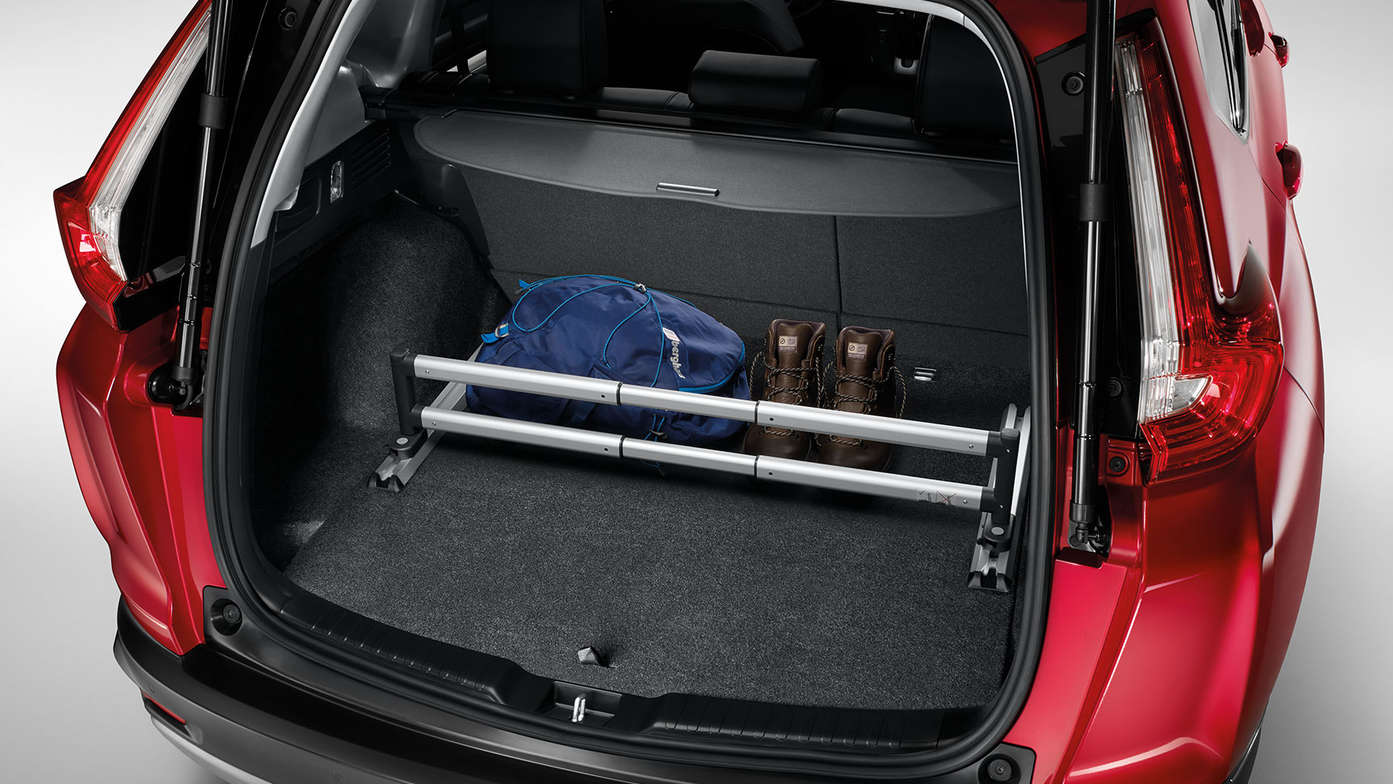 Pohled zezadu na prémiový organizér zavazadlového prostoru modelu Honda CR-V Hybrid