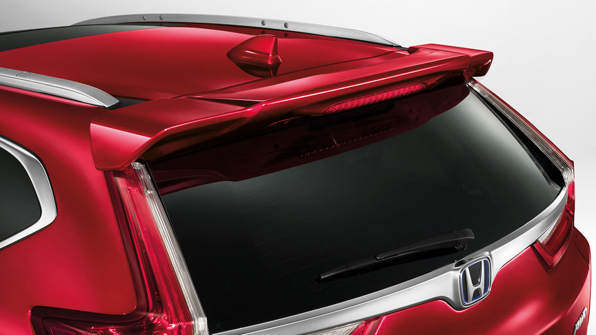 Detailní záběr na spojler dveří zavazadlového prostoru modelu Honda CR-V Hybrid