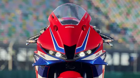 CBR600RR – Detailní pohled na logo HRC